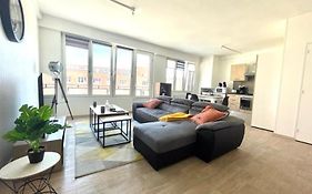 Magnifique appartement, hyper centre de Dunkerque, proche de la gare et du port, ultra équipé, avec balcon.
